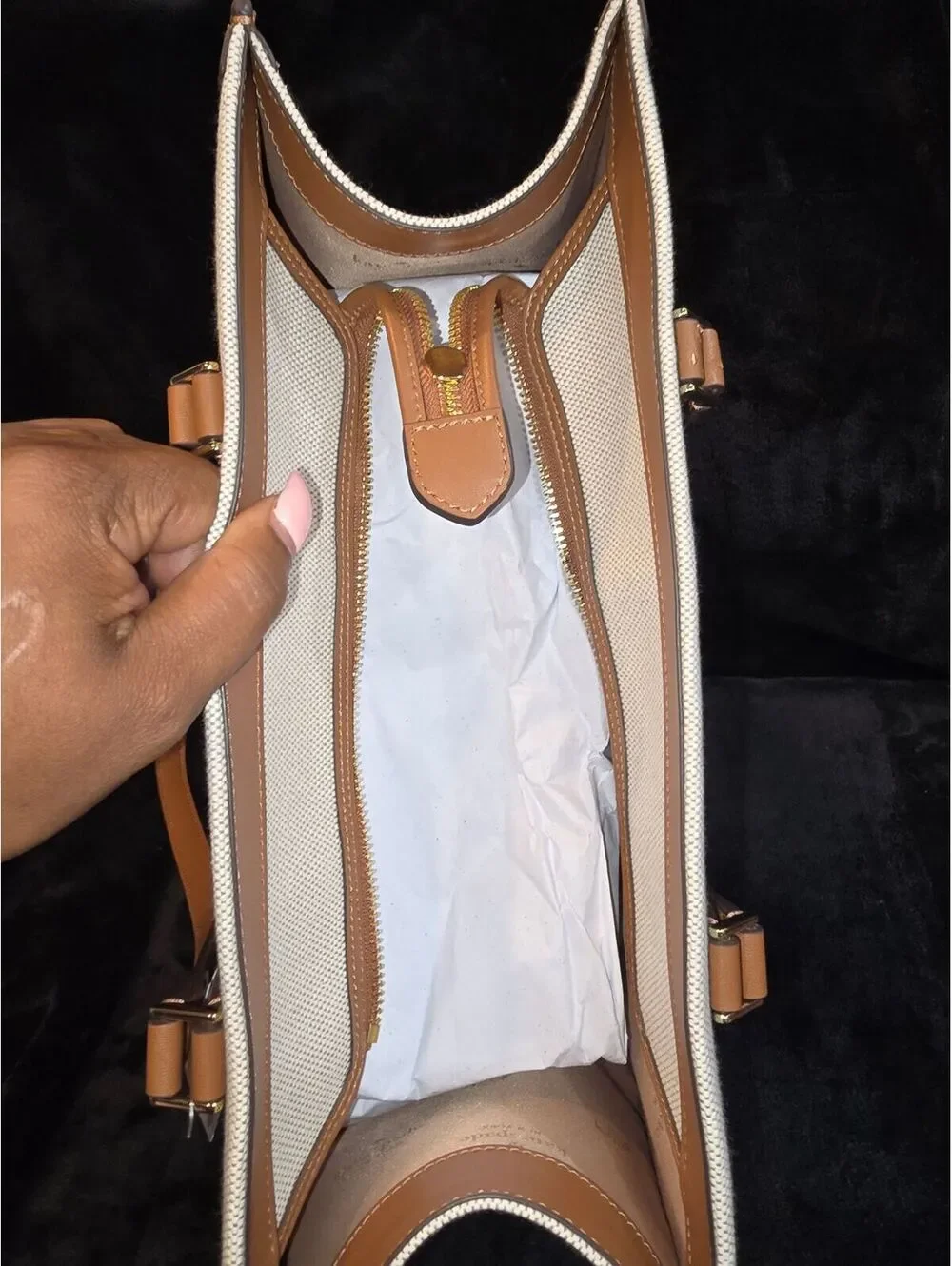 86. NWT Kate Spade New York Ellie Canvas Tote (Large)